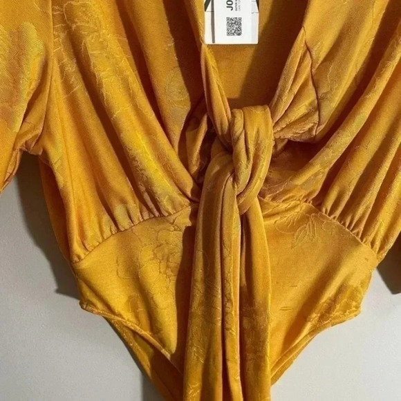 Zara yellow KNOTTED JACQUARD BODYSUIT  Small  5039/062 - Picture 6 of 10